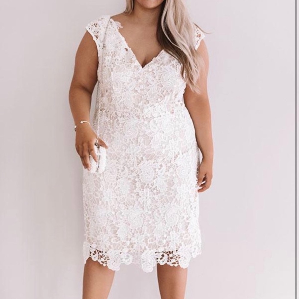 White lace dress size 2XL